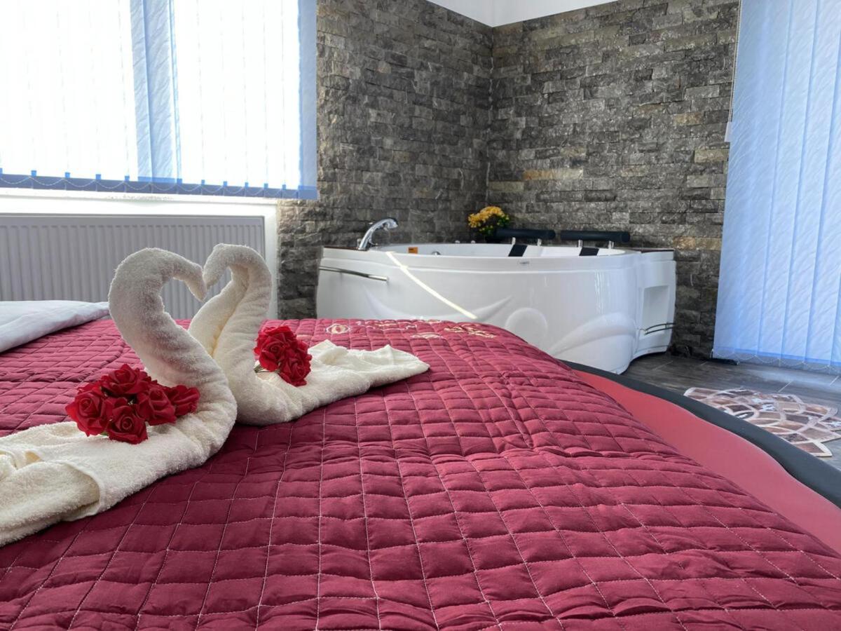 Motel Aladin Cazin Εξωτερικό φωτογραφία